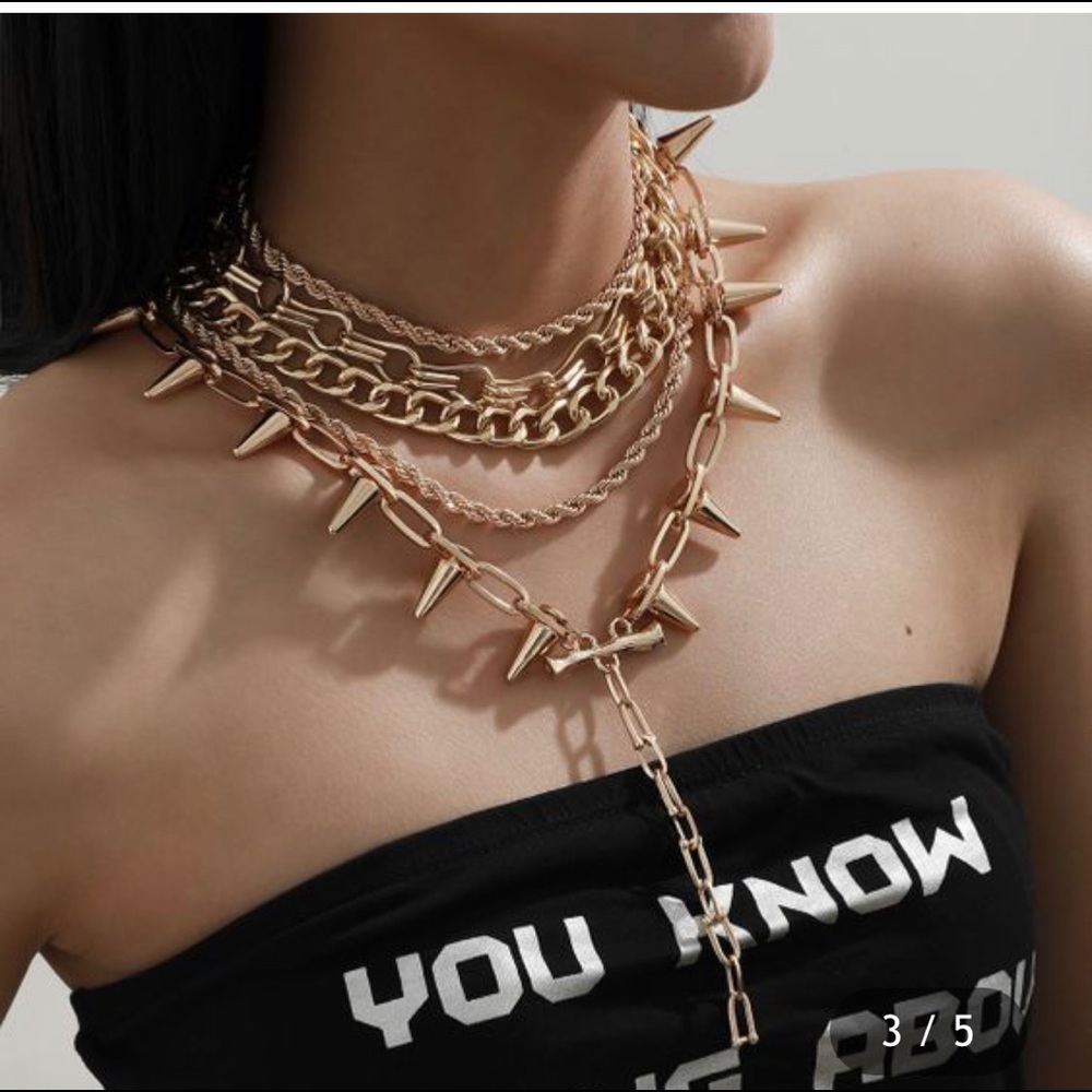 Multi-layer Rivet Necklace